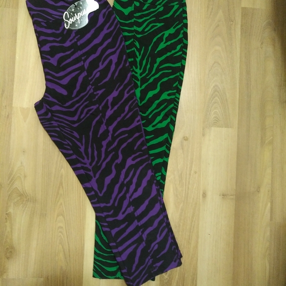 Sourpuss Purple Zebra Sugar Pie Capris - Picture 2 of 3